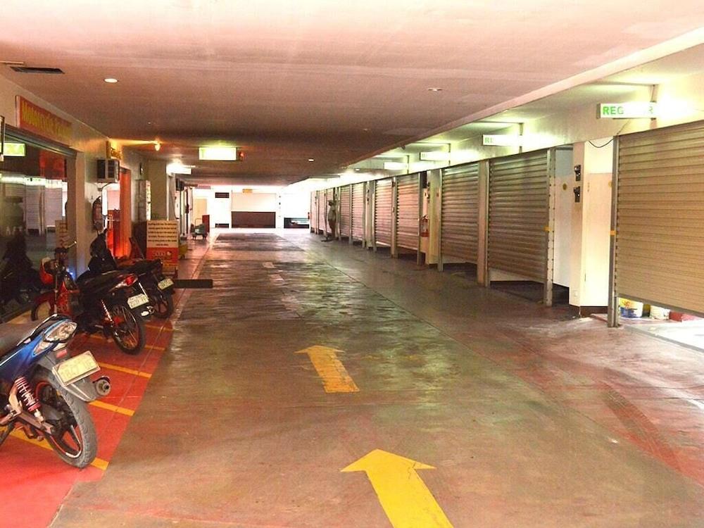 Hotel Sogo Pasay Wood Street Buitenkant foto
