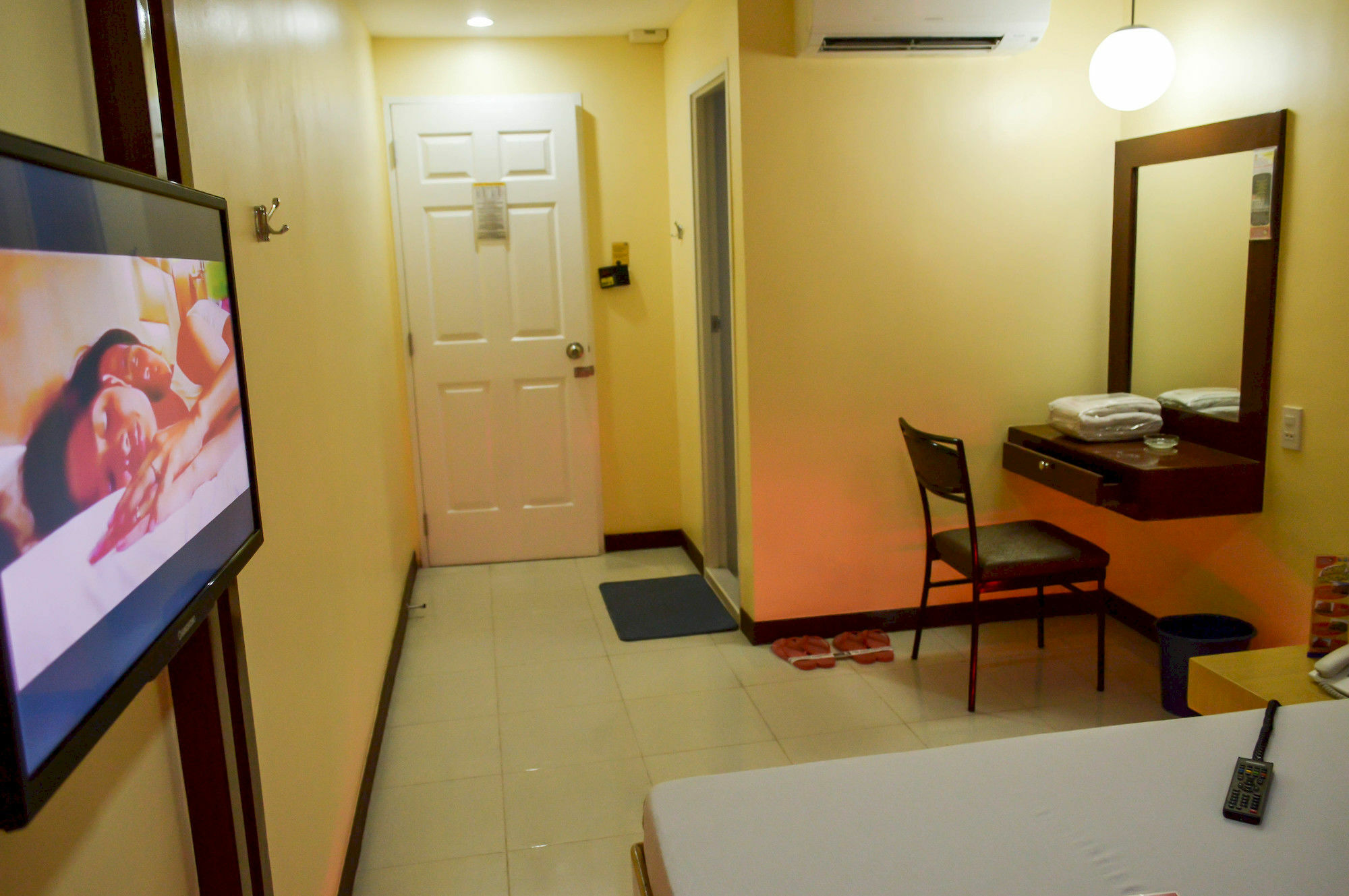 Hotel Sogo Pasay Wood Street Buitenkant foto