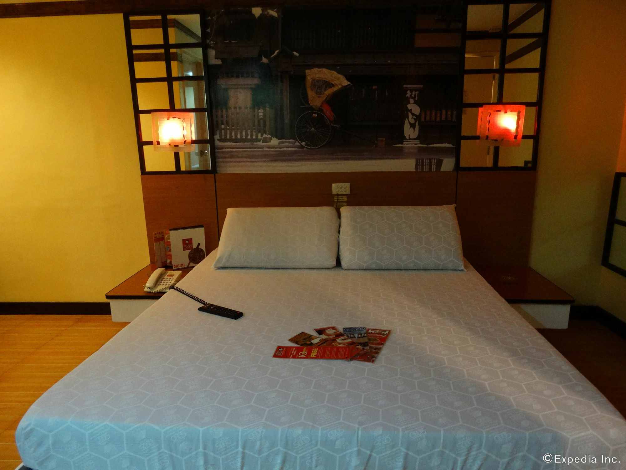 Hotel Sogo Pasay Wood Street Buitenkant foto
