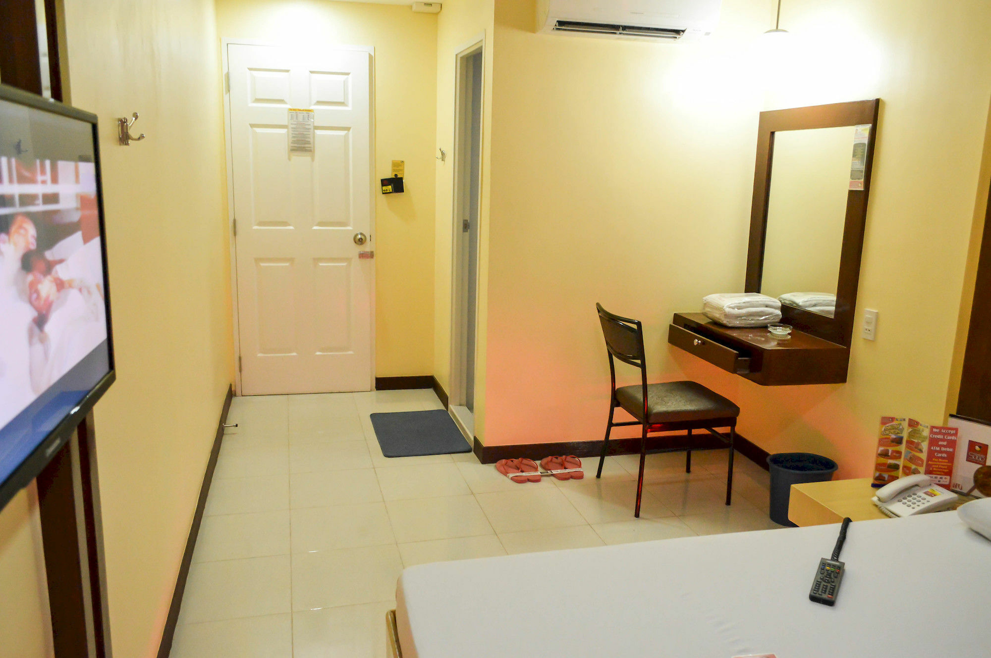 Hotel Sogo Pasay Wood Street Buitenkant foto