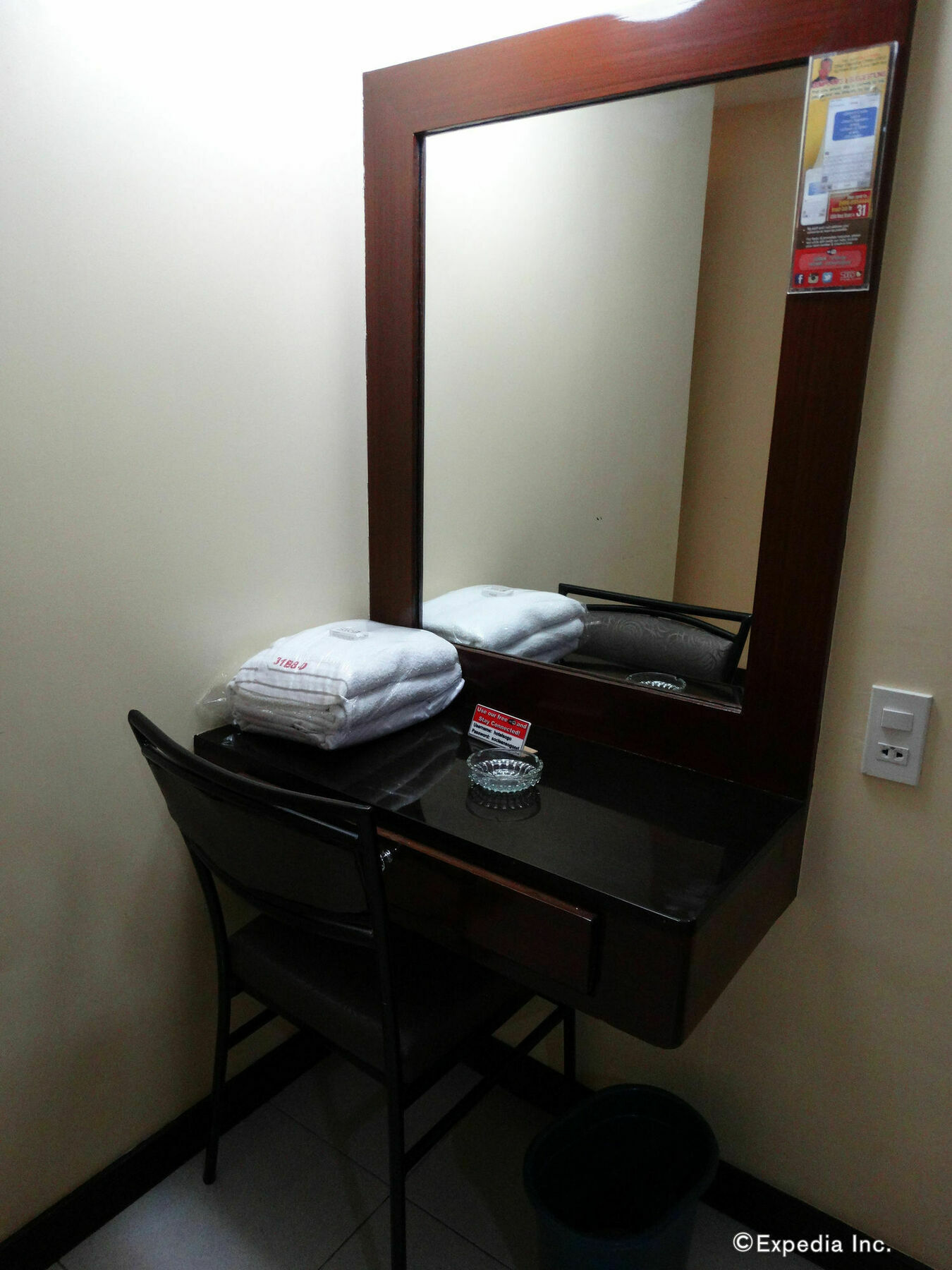Hotel Sogo Pasay Wood Street Buitenkant foto