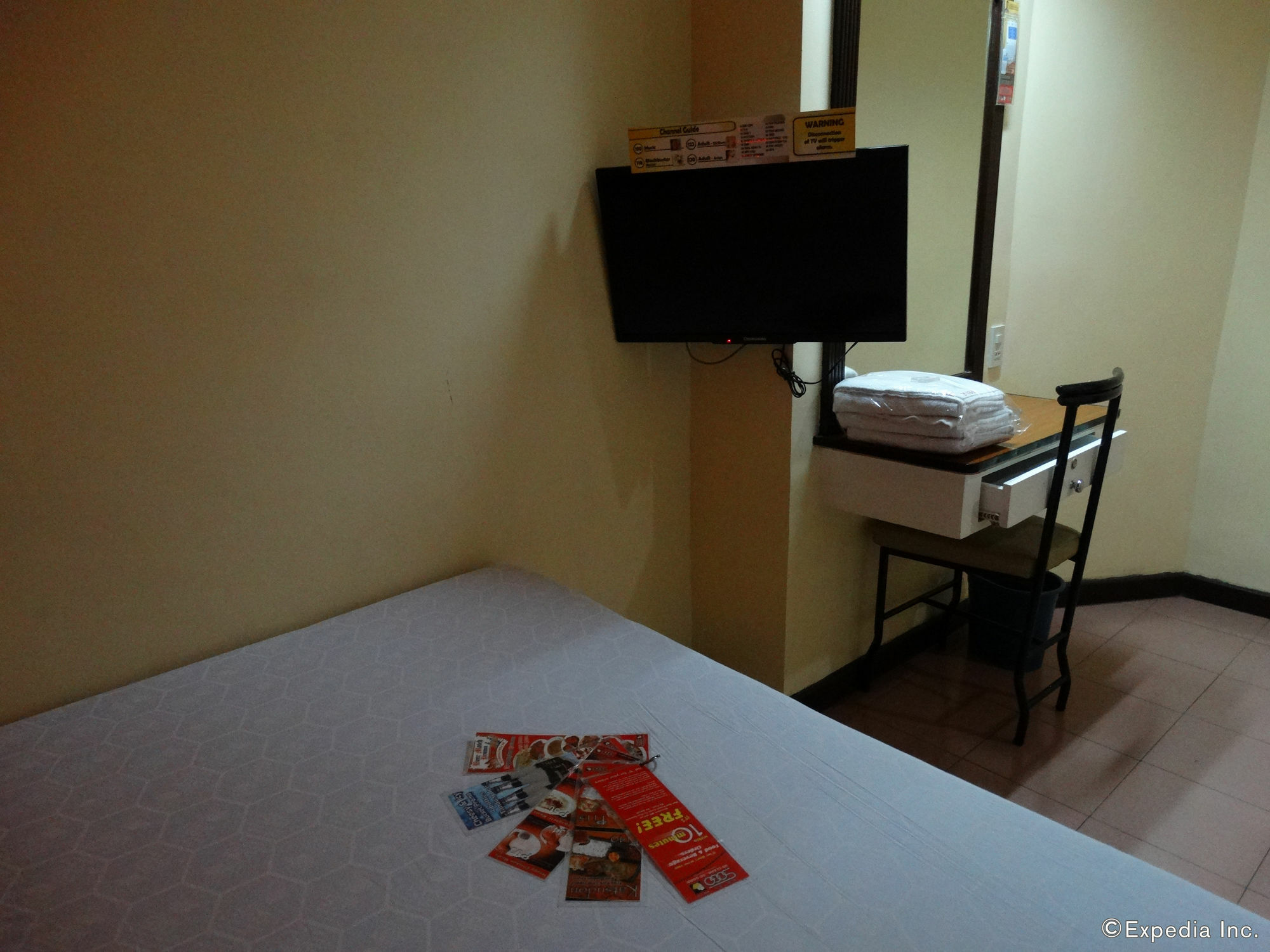 Hotel Sogo Pasay Wood Street Buitenkant foto