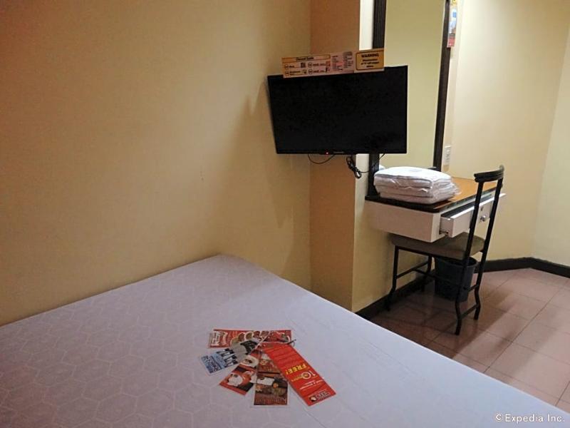 Hotel Sogo Pasay Wood Street Buitenkant foto
