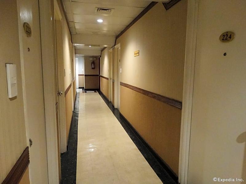 Hotel Sogo Pasay Wood Street Buitenkant foto
