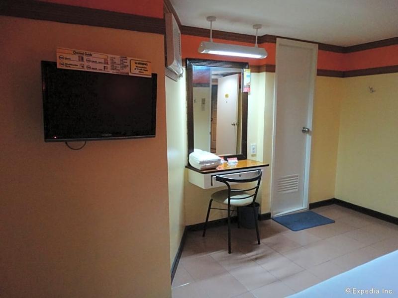 Hotel Sogo Pasay Wood Street Buitenkant foto